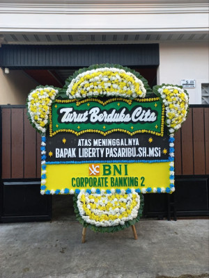 Papan Bunga Duka di Manggarai