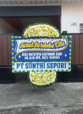 Papan Bunga Duka di Manggarai