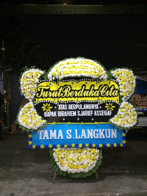 Papan Bunga Duka di Manggarai